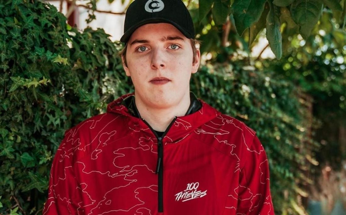 Ceice wearing 100Thieves apparel