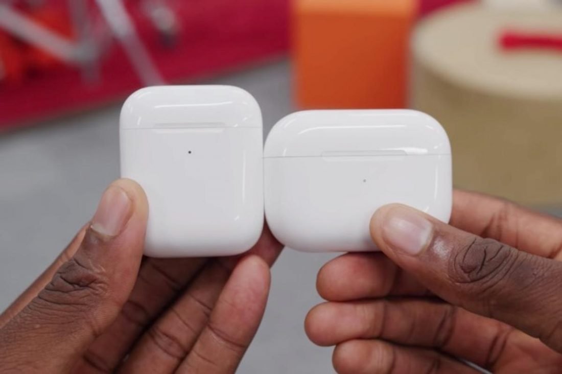Charging case comparison: AirPods (L) and AirPods Pro (R). (From Youtube/MKBHD)