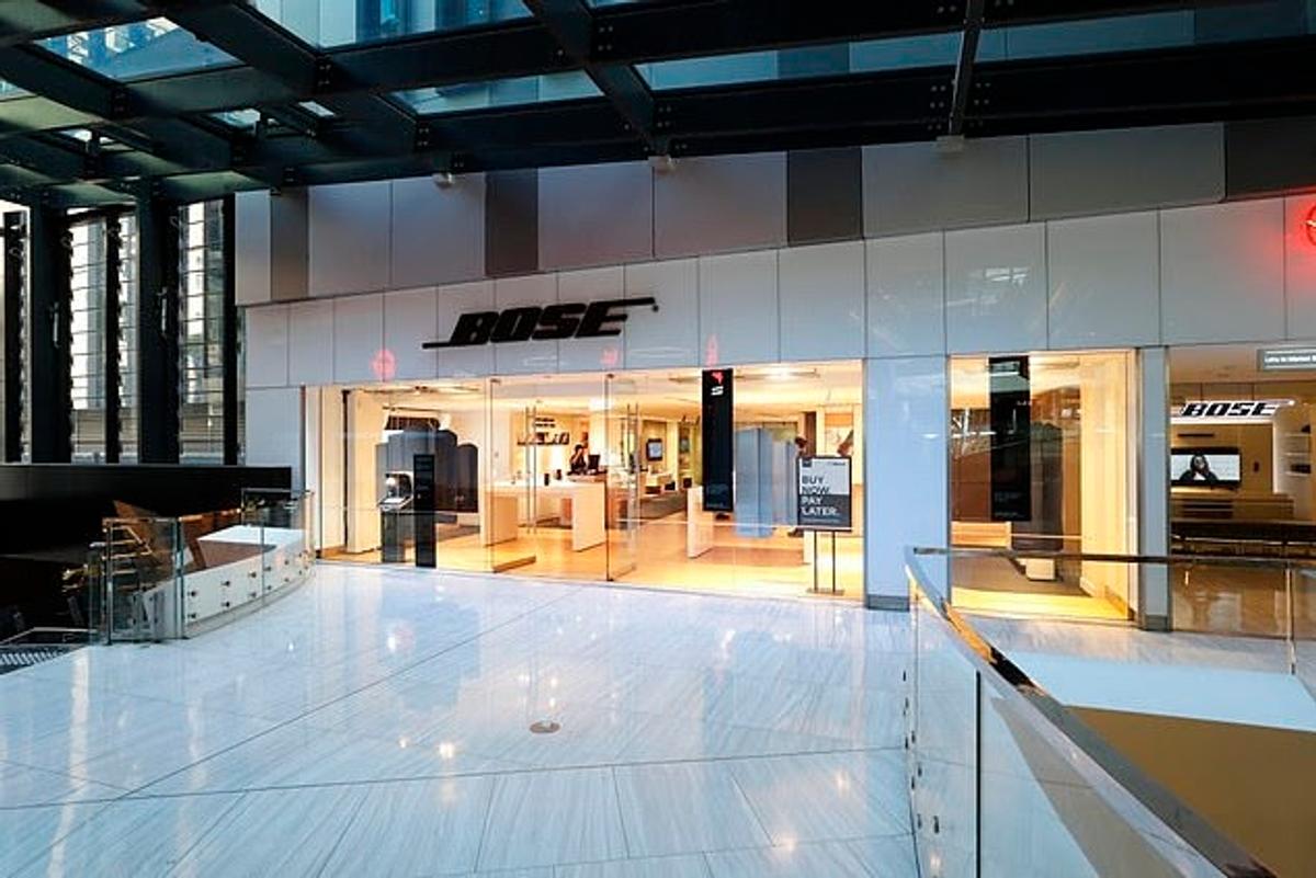 A Bose store in the central business district of Sydney, Australia, one of the countries where many Bose stores will be closed. (From www.dailymail.co.uk)