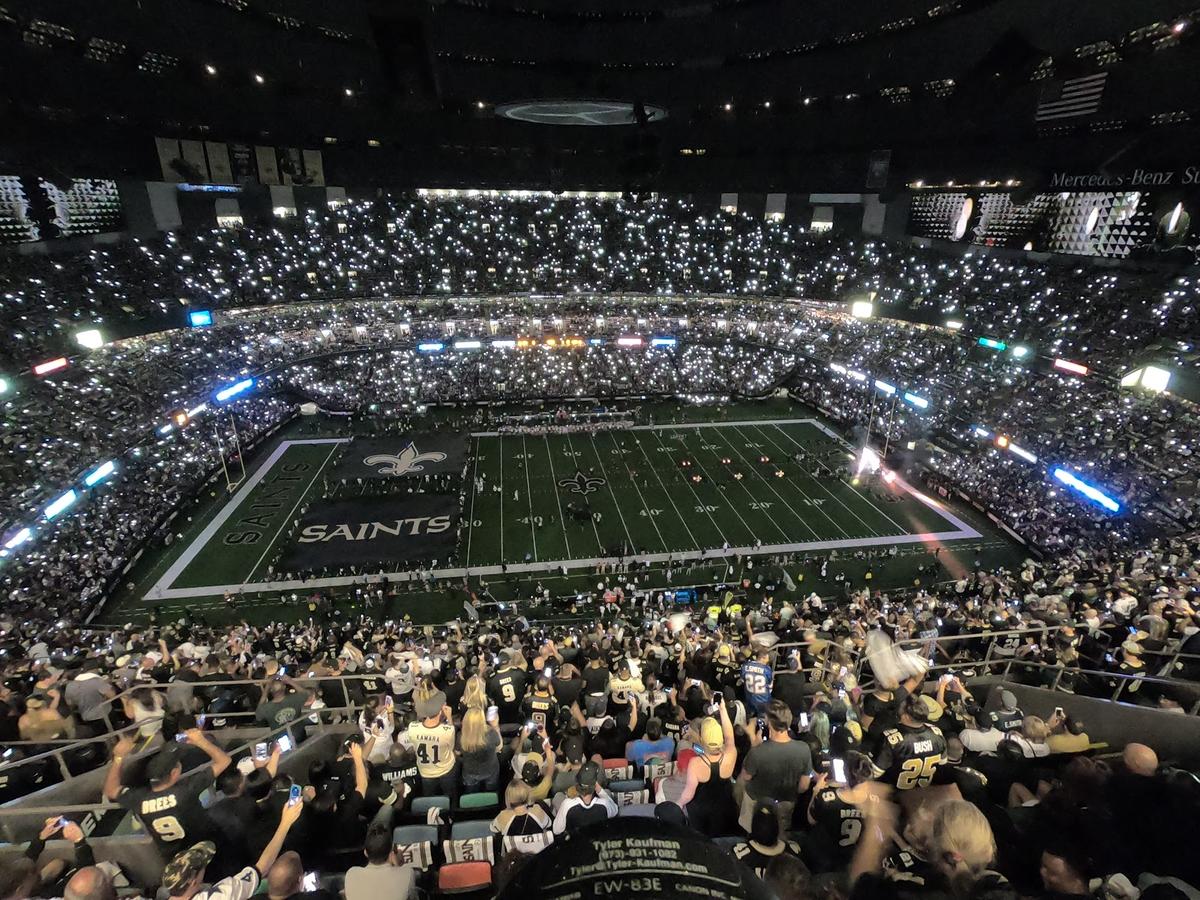 New Orleans Saints' light show at the Mercedes-Benz Superdome in the Central Business District of New Orleans, Louisiana. (From CUE Audio)