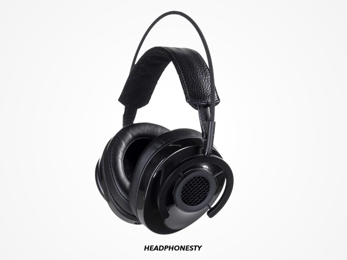 A close look at the AudioQuest Nighthawk Carbon Semi-Open Headphone (From: Amazon)