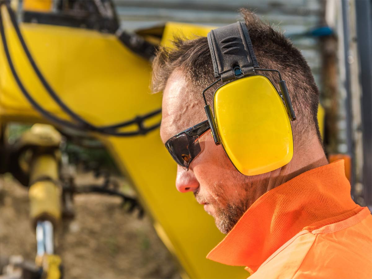Wearing a hearing protection device with Bluetooth at work