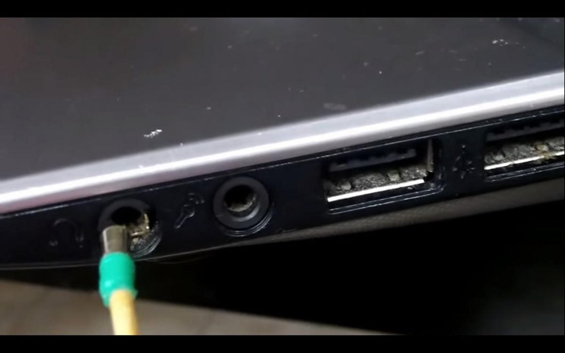 How to use toothpick with superglue to remove a broken headphone jack (From YouTube.com)