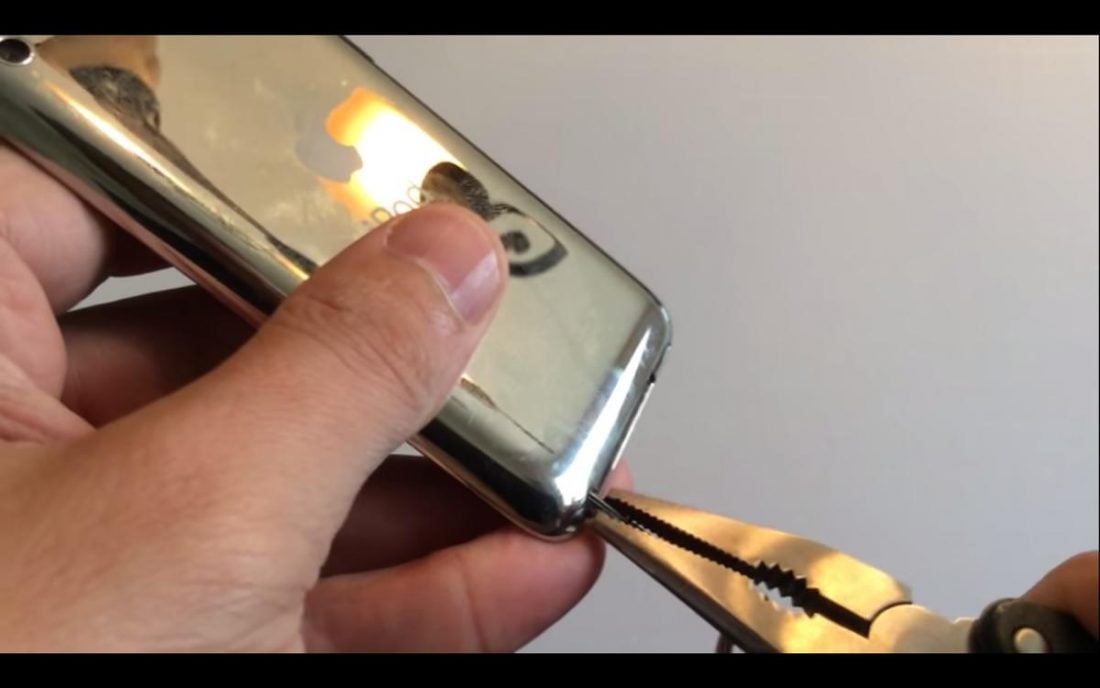 How to use a GripStick to remove a broken headphone jack (From YouTube.com)