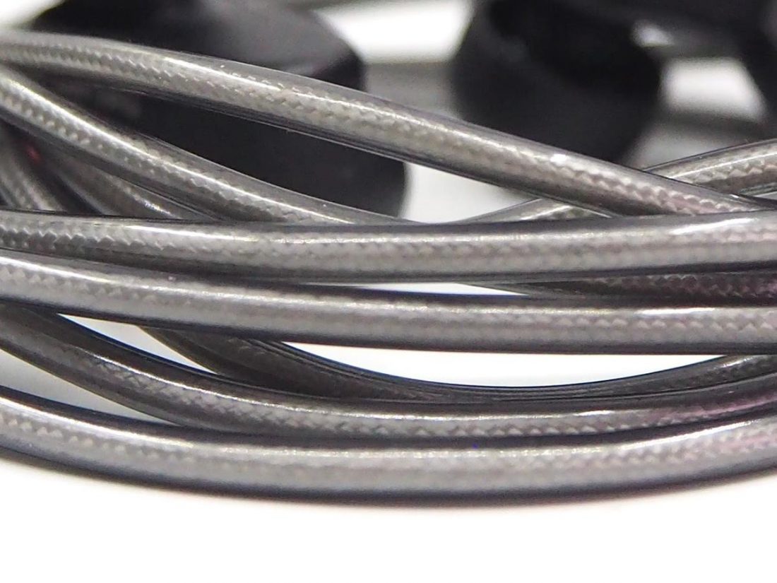 IER-M9 uses silk braid as a cable insulator