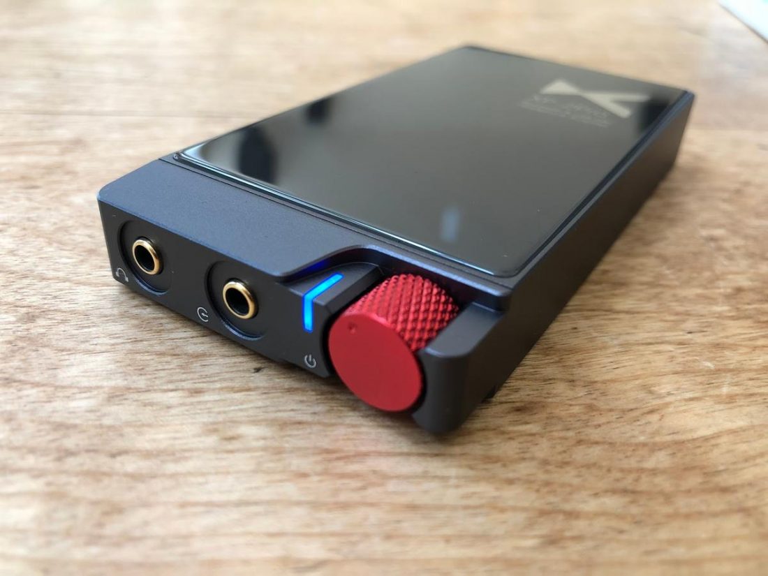 The top of the XP-2Pro houses the volume/power knob, status LED, AUX input, and headphone output. The red knob is a nice touch.