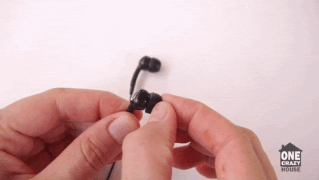Removing earbuds from earphones (From:OneCrazyHouse Youtube).