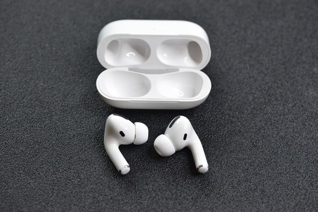 AirPods Pro outside of charging case (From: Pixabay)