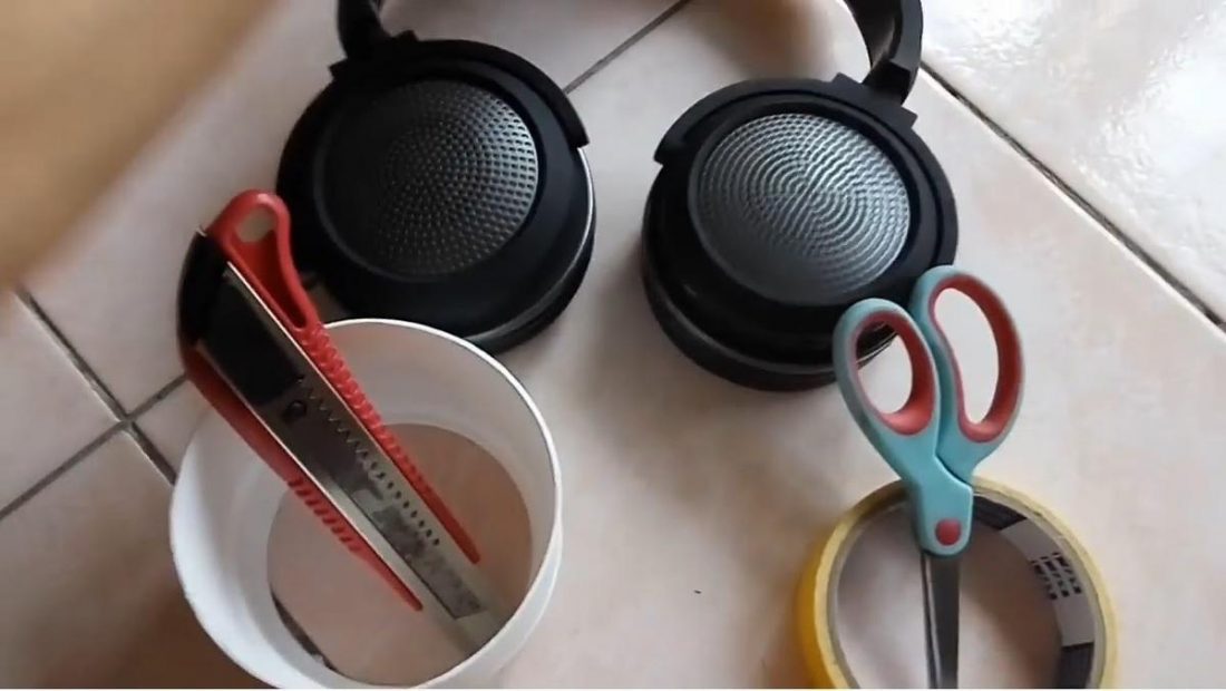 Preparing the materials needed for the tape repair. (From: Youtube/Cian Xan Teoh)