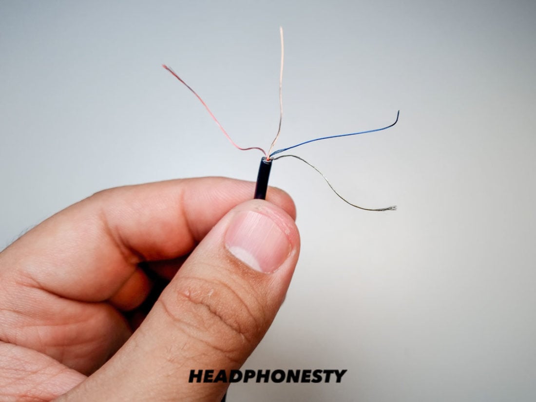 Separate headphone wires by color