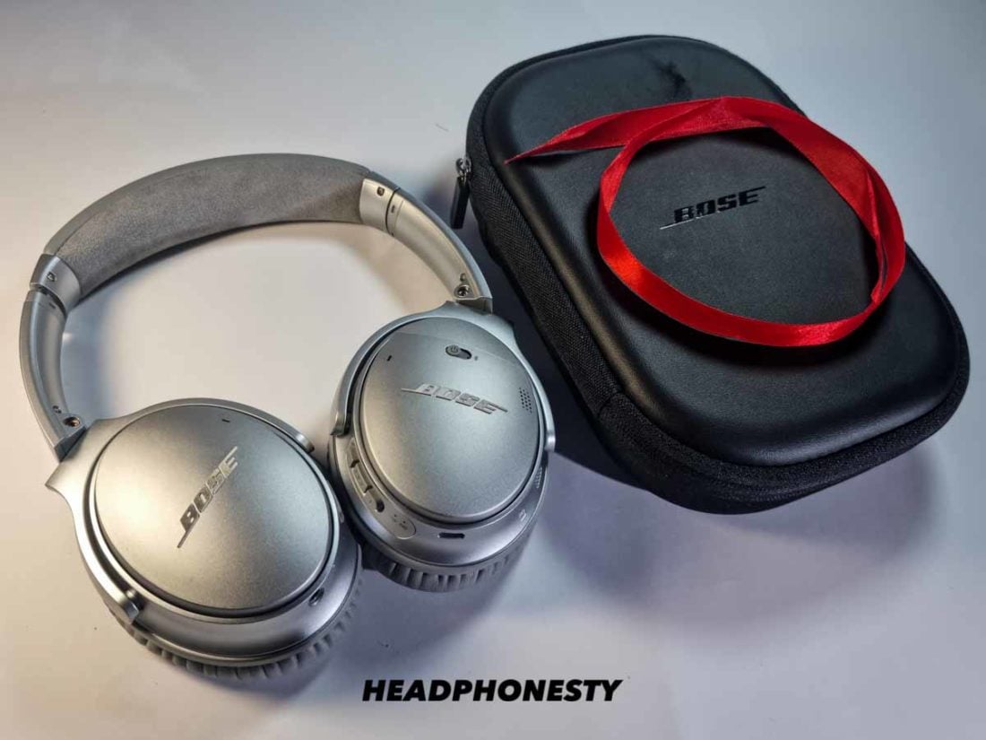 Headphones, casing, and cord
