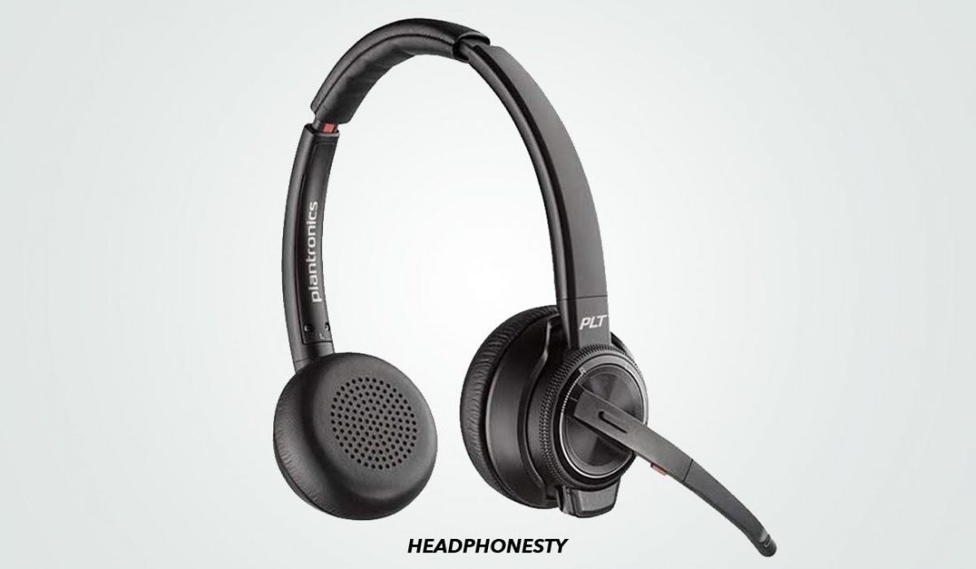 Close look at Plantronics Savi 8220 Headset (From: Amazon)