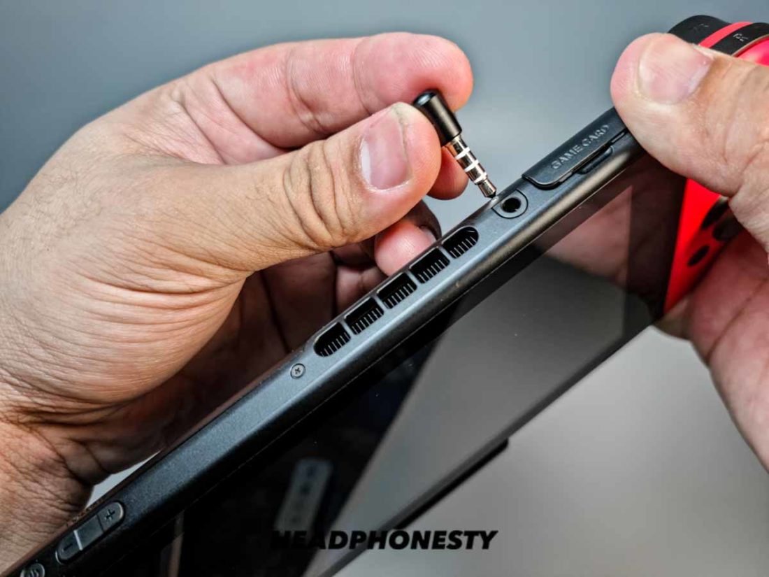 Plugging mic to 3.5mm port in Nintendo Switch