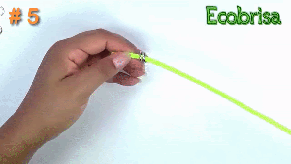 Threading the cable through a ring. (From: Ecobrisa DIY YouTube)