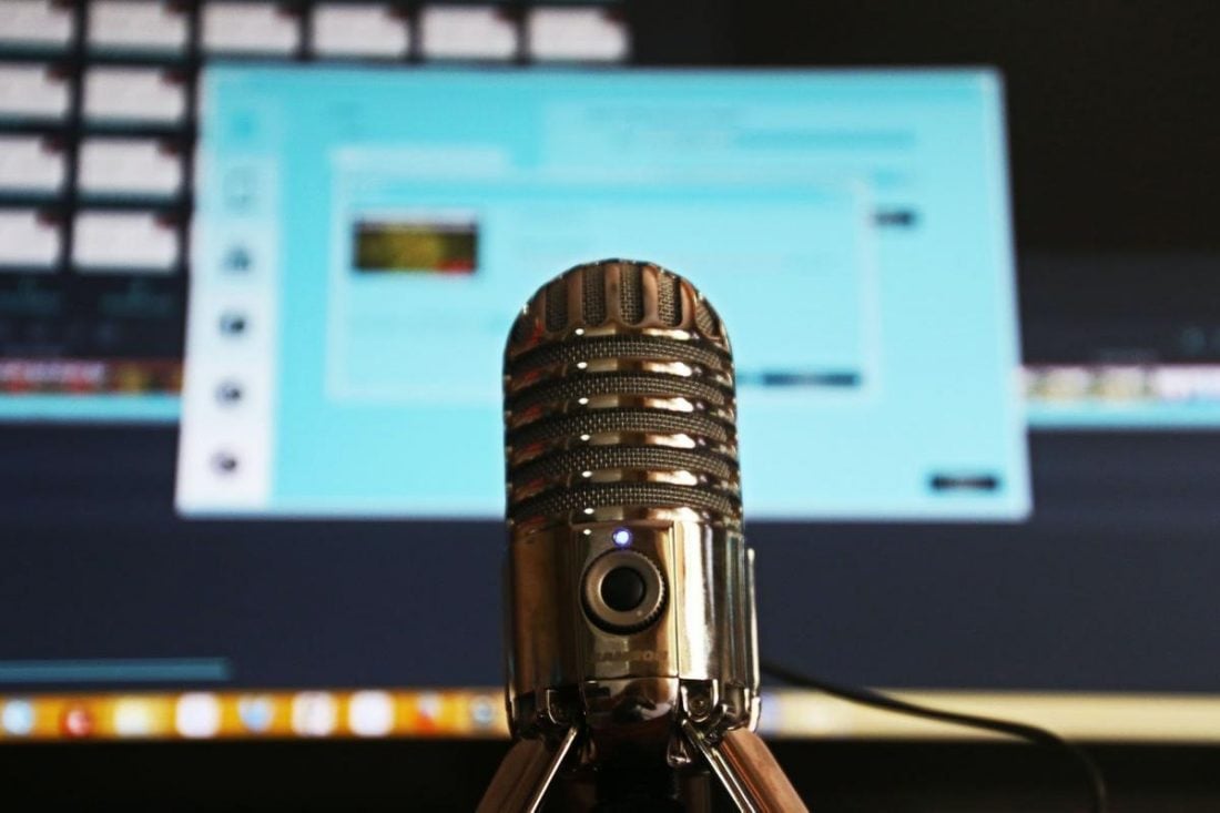 A desk microphone. (From: Pexels)