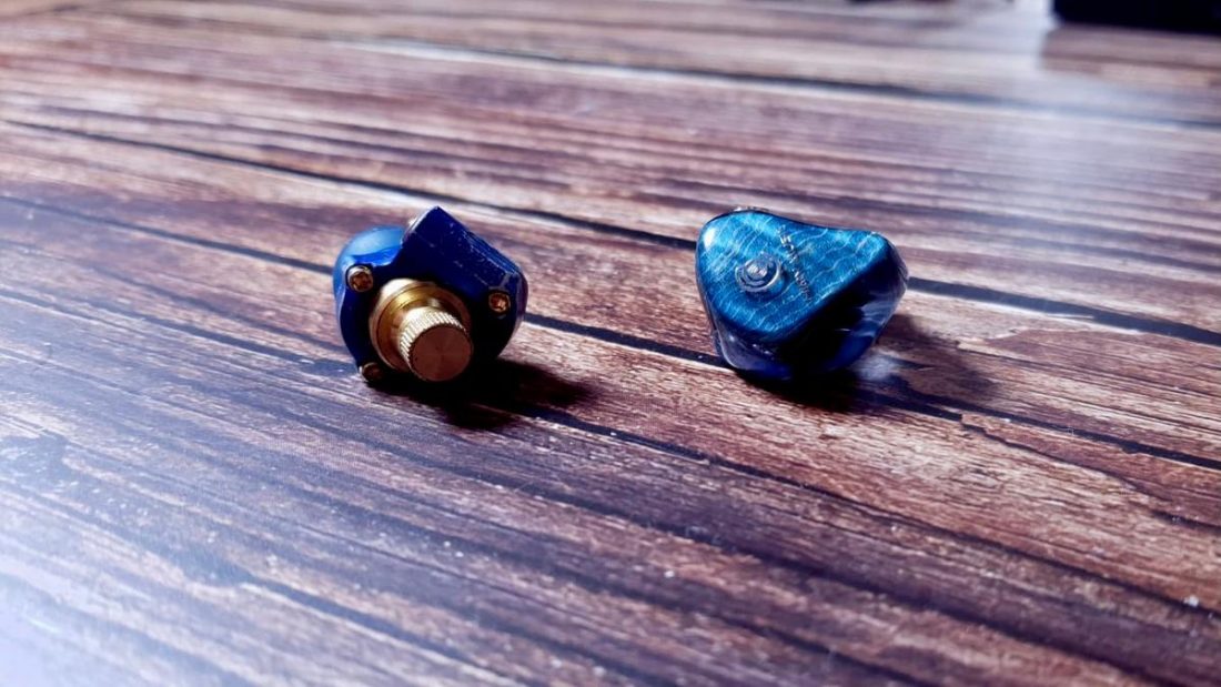 The HS1551CU were in fact my first audiophile IEMs.