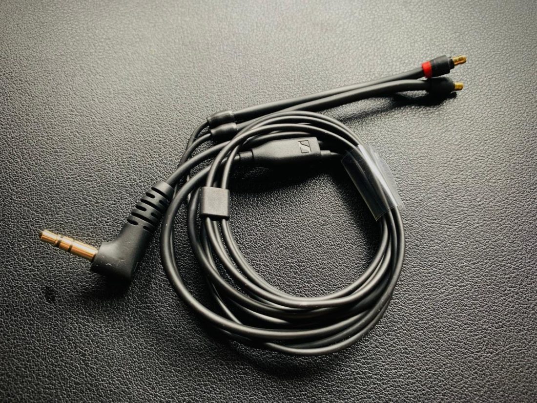 The cable for a wired connection in the IE 100 PRO Wireless is the same as what you get with the IE 400 PRO.