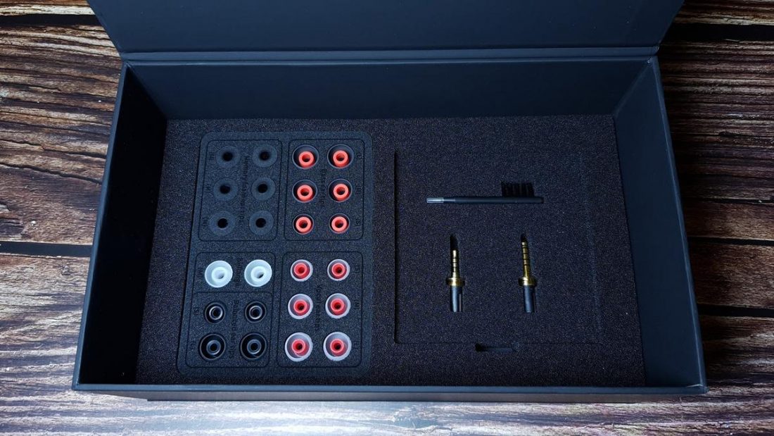 12 pairs of ear tips? 2 balanced connectors? I have never seen so many accessories provided with IEMs!