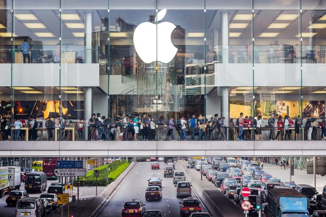 Apple Store (From: Pexels)