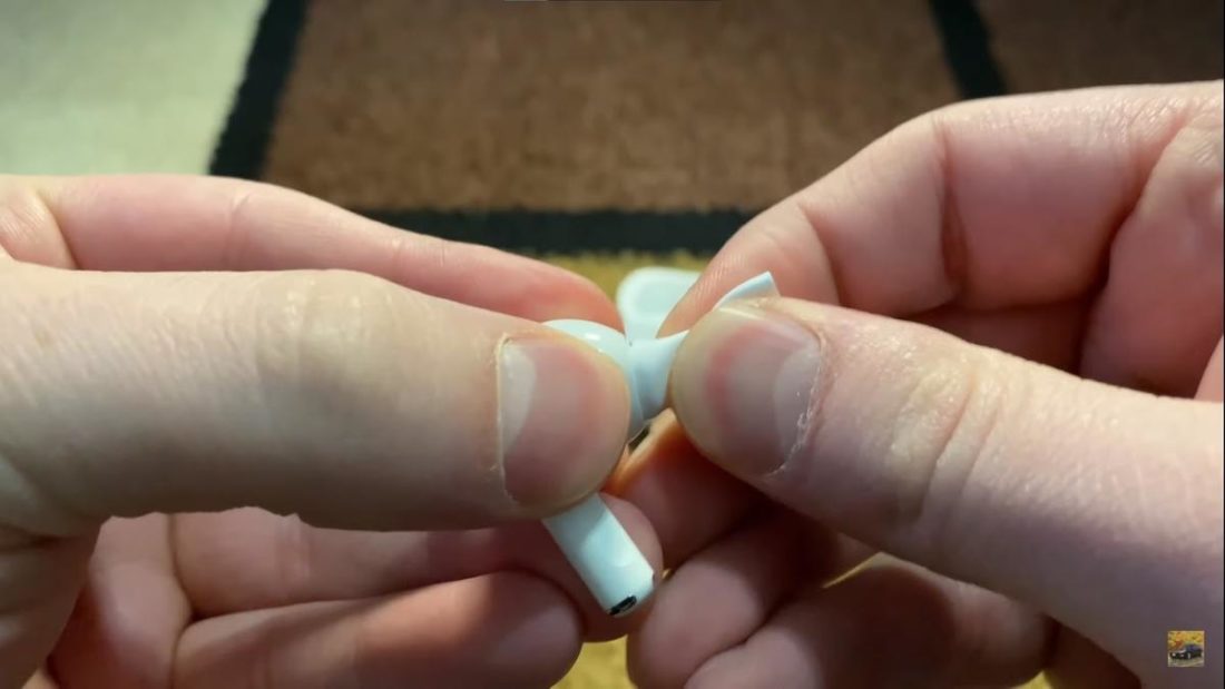 Removing the AirPods Pro silicone tip