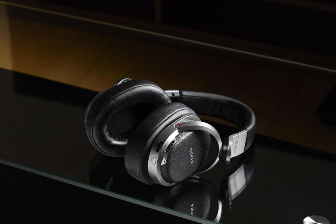 Sony MDR-HW700DS Wireless Headphones (From:Sony).