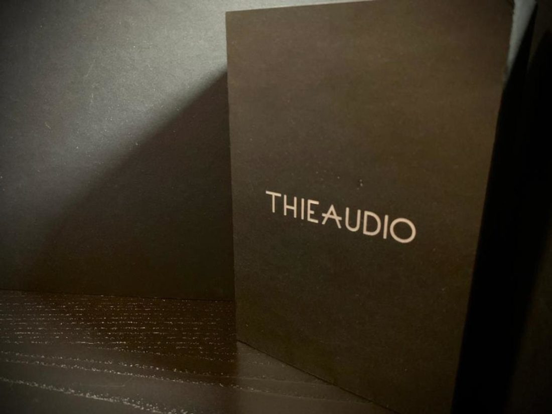 The Thieaudio Legacy 2 comes in nondescript black packaging.
