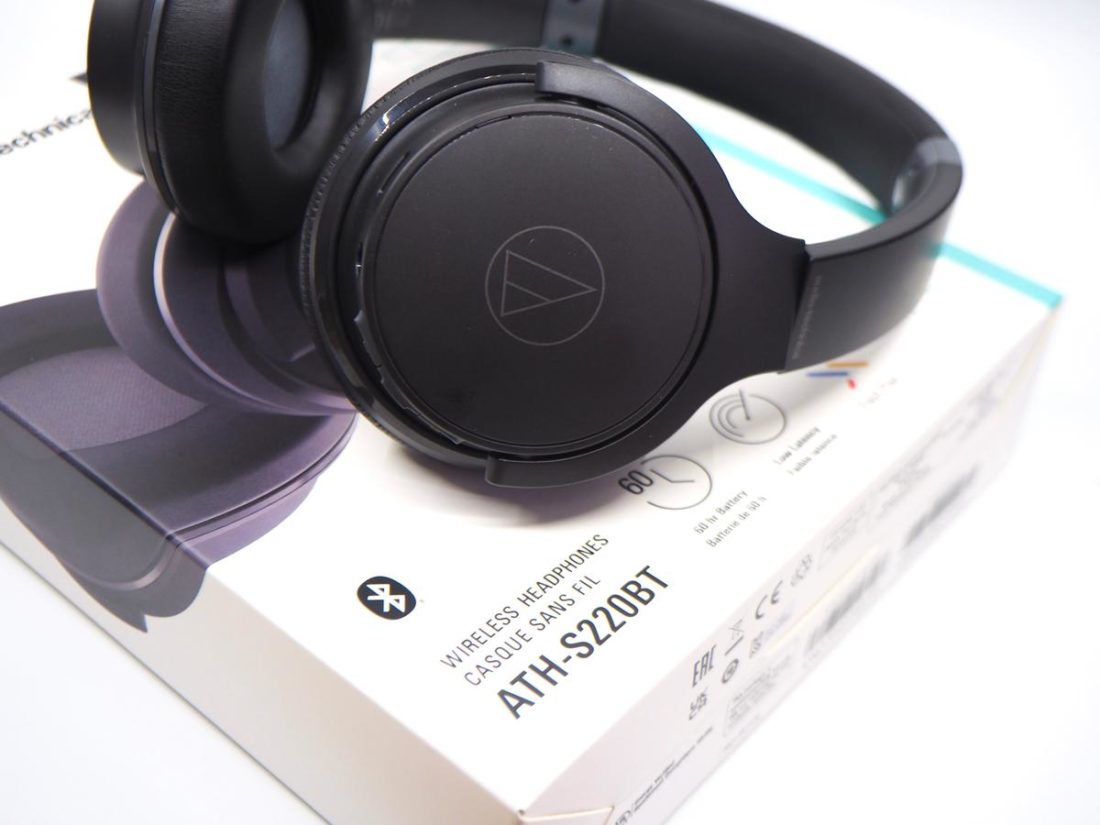 The ATH-S220BT poor wireless sound quality is definitely a deal-breaker for those who are considering this pair of headphones.