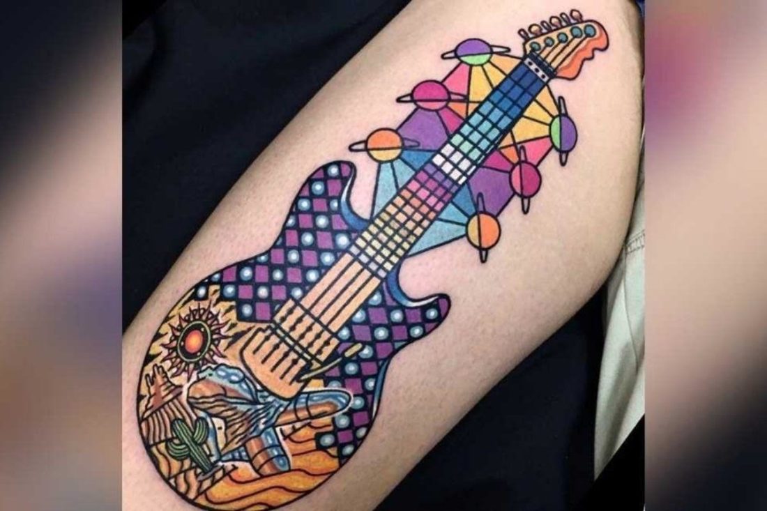 A bright and colorful guitar tattoo. (from: instagram.com/raro82) https://www.instagram.com/p/BlkjZpGBCAu/