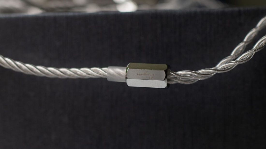 The supplied 3.5mm cable.