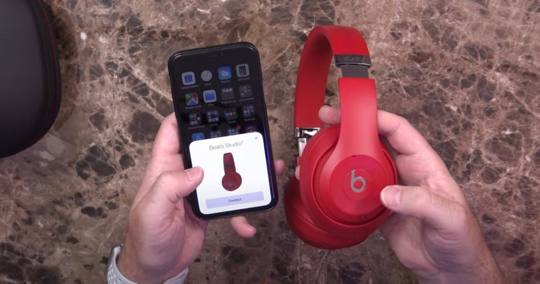 Connect your Beats to your iPhone through the prompt. (From: YouTube/Jordan Keyes)