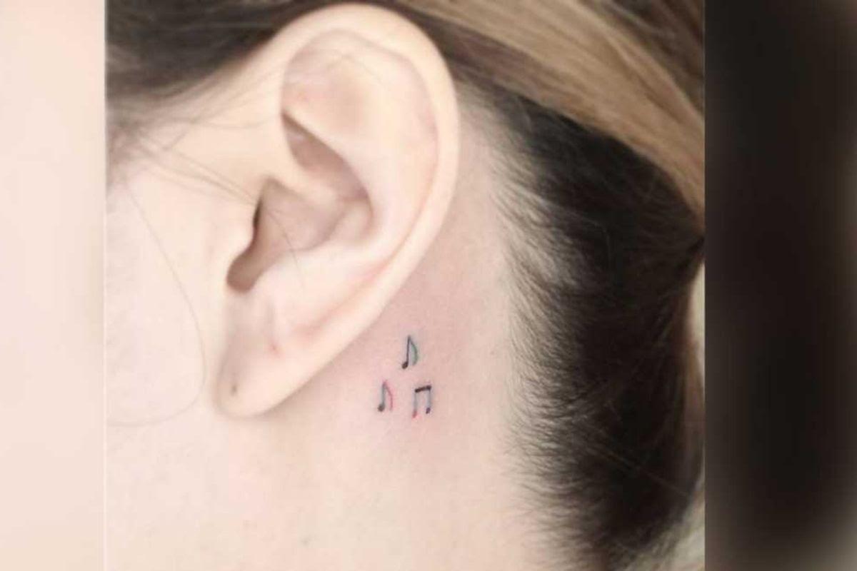 Music notes behind the ears. (From: Instagram/Playground Tattoo)