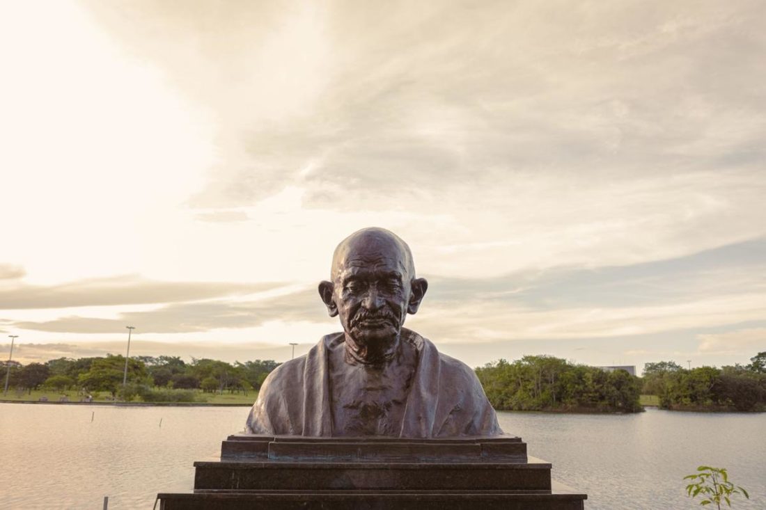 A monument of Mahatma Gandhi (From: Pexels)