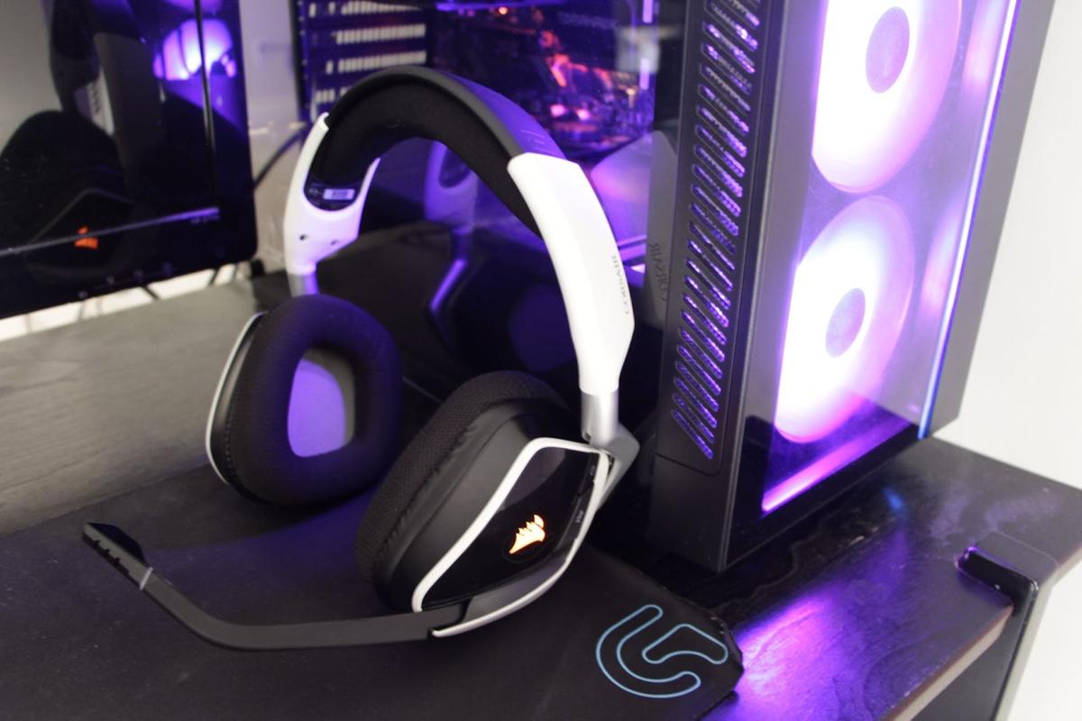 The Corsair Void RGB Elite headphones next to desktop