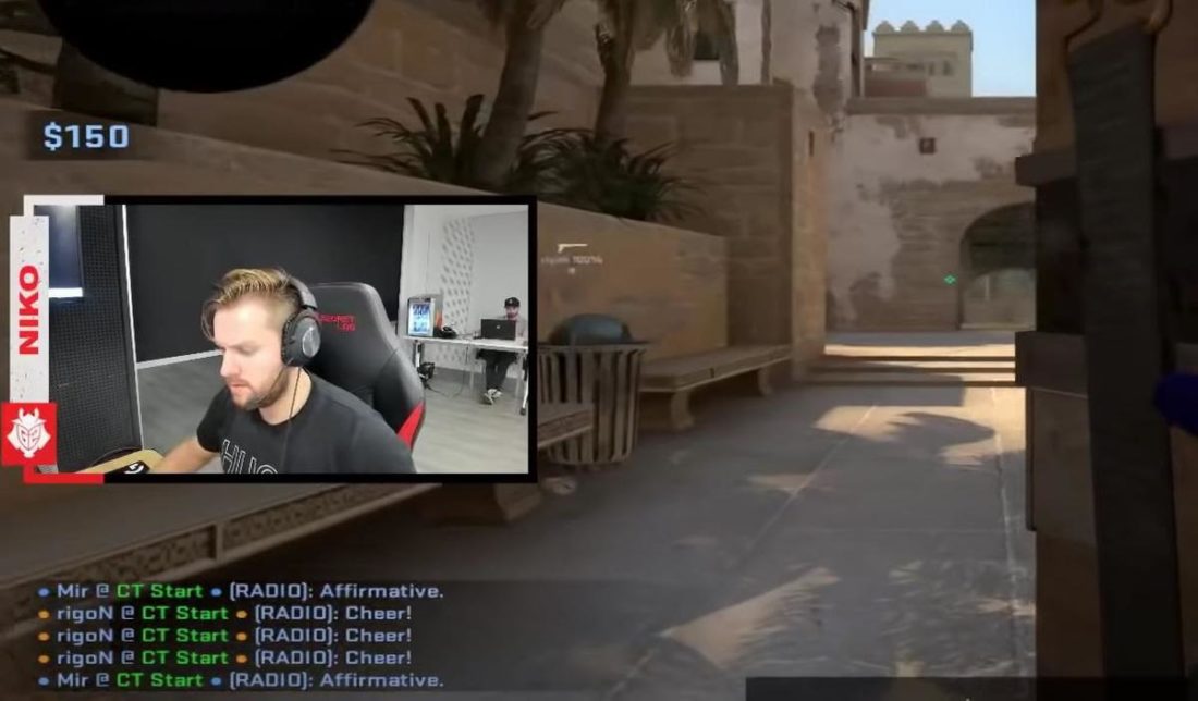 NiKo wearing the Logitech G Pro X headset while streaming on Twitch (From:Twitch/Niko).