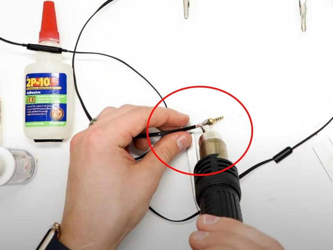 Securing the heat shrink tube (From: Youtube/Joe's Gaming & Electronics)