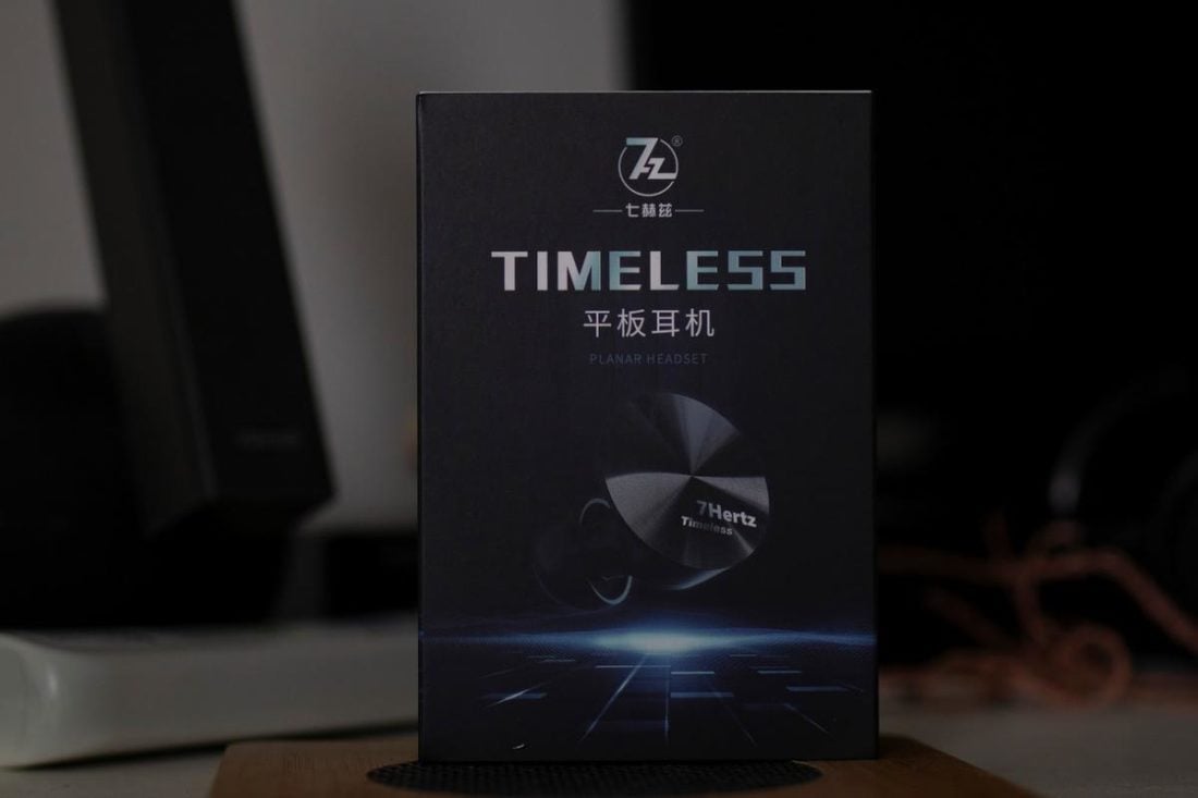 7Hz Timeless have a basic packaging.
