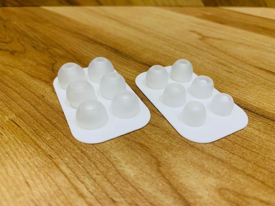 The eartips come in a nice tray. Unfortunately, no foam tips are provided.