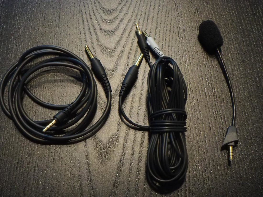 Two cables and a detachable boom mic are included in the packaging of both models.
