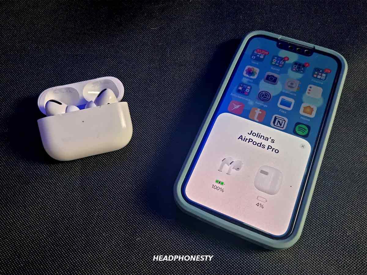 klamre sig Modtager maskine møl How to Check Your AirPods' Battery: The Ultimate Guide - Headphonesty