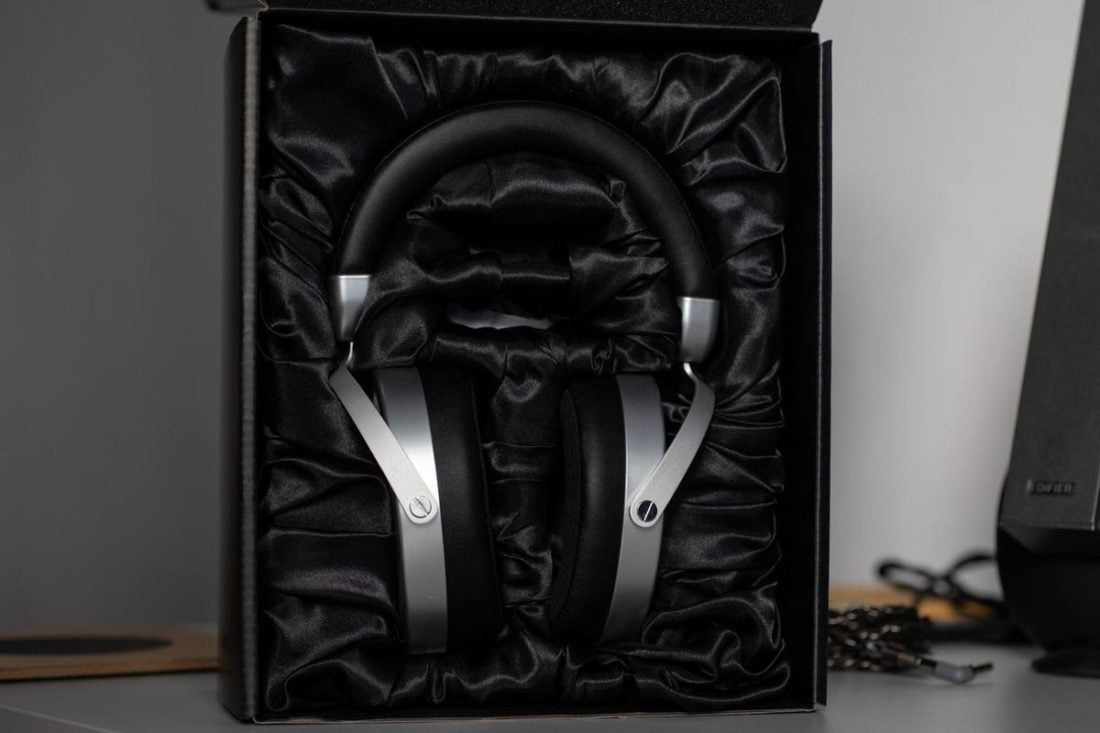There is fabric lining inside the case to protect the headphones from scratching.
