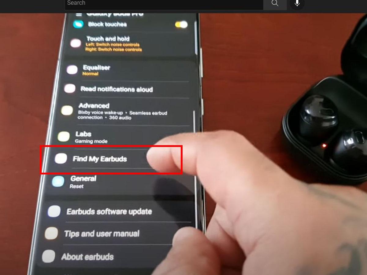 Tap on 'Find My Earbuds' to be shown your Buds' latest detected location. (YouTube/Android Doctor) https://www.youtube.com/watch?v=35UPh0Gihak