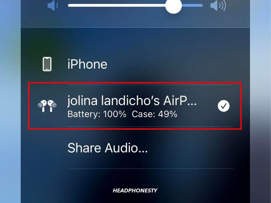 Mengalihkan koneksi AirPods secara manual di iOS