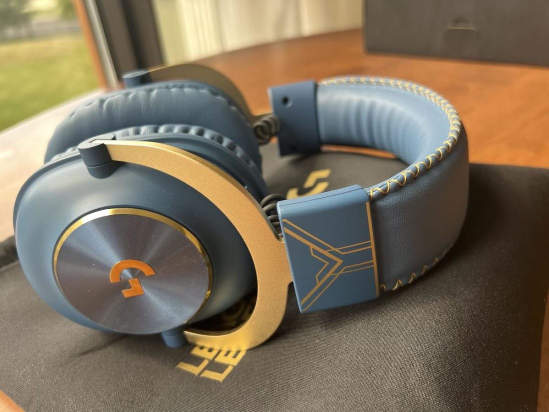 Limited edition League of Legends design on the G Pro X that is very sleek with the blue and gold that even goes down to the stitching.