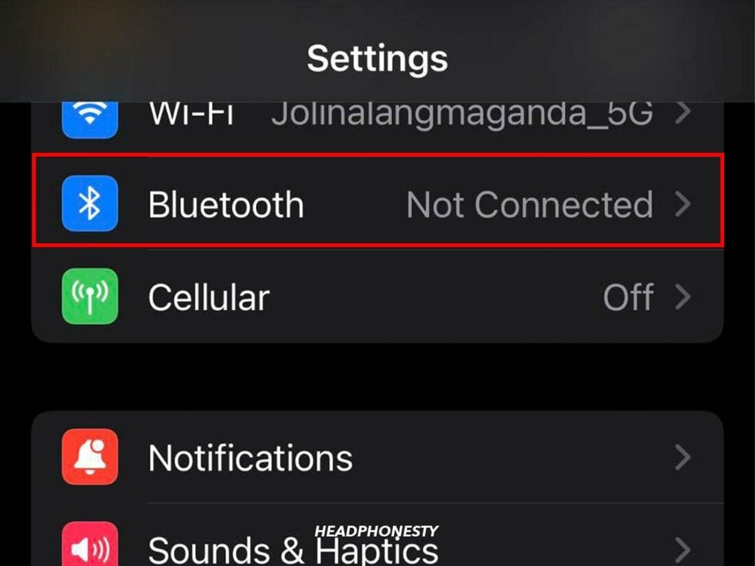 Bluetooth highlighted in Settings.