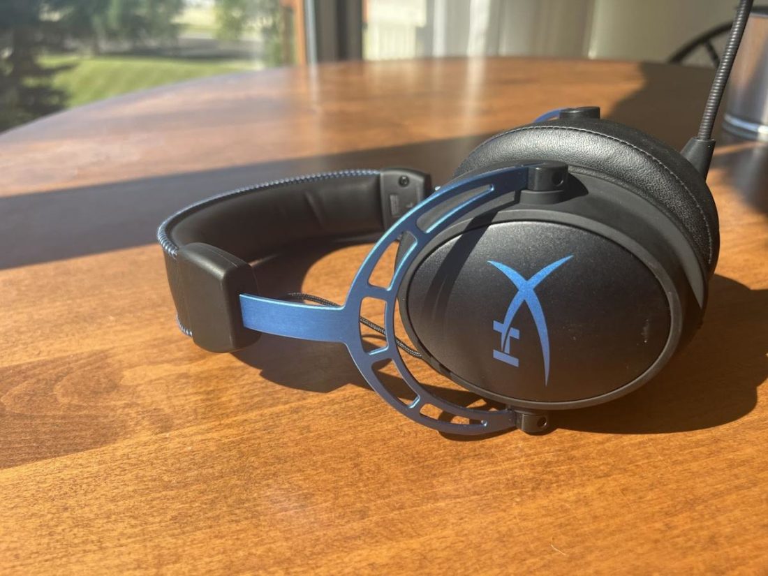 The Cloud Alpha S hard plastic ear cup cover and connective yolk are durable.