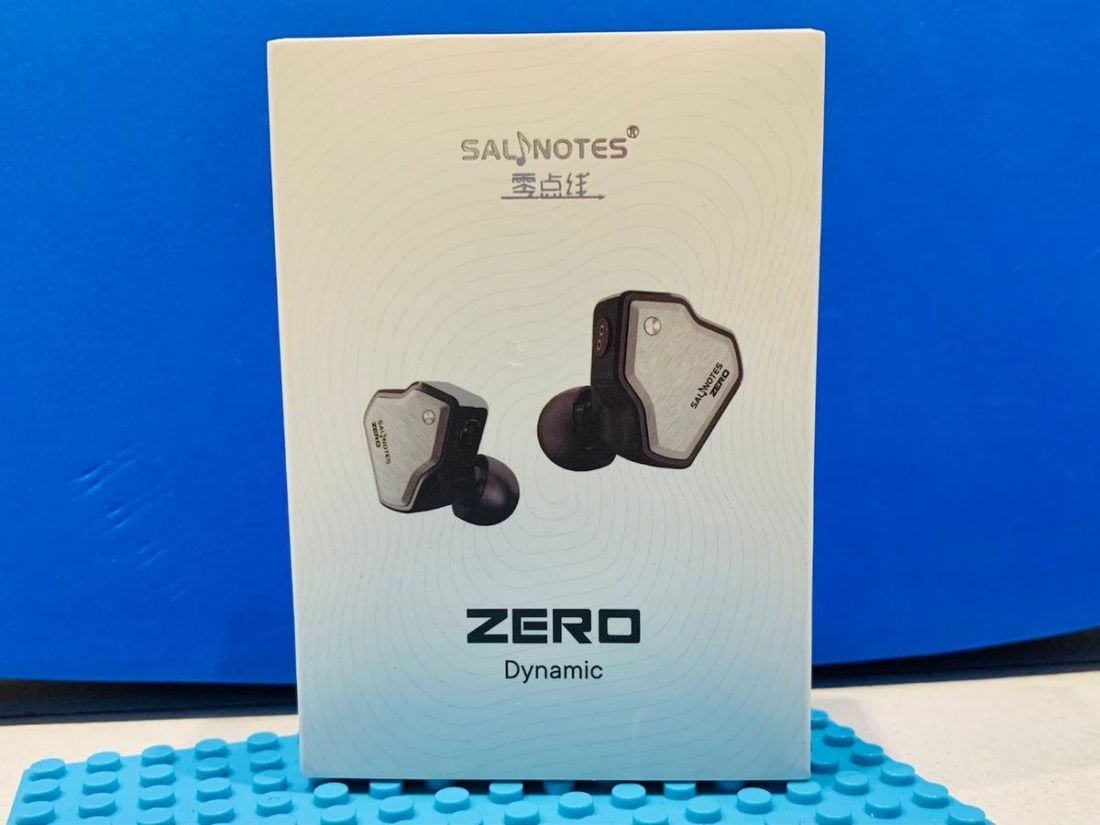 The packaging is pretty generic looking, but of course, a package does not maketh an IEM!