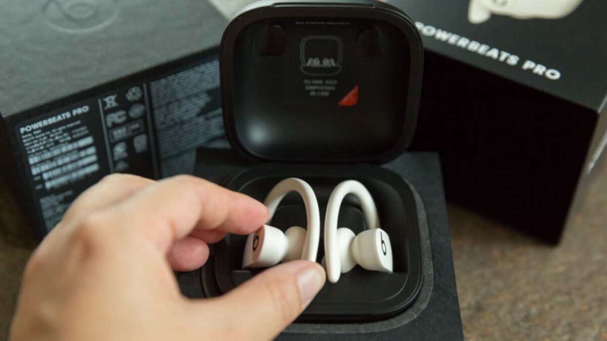 baseball Muligt Reproducere Powerbeats Pro Not Working on One Side: 1-Minute Fixes You Should Try -  Headphonesty