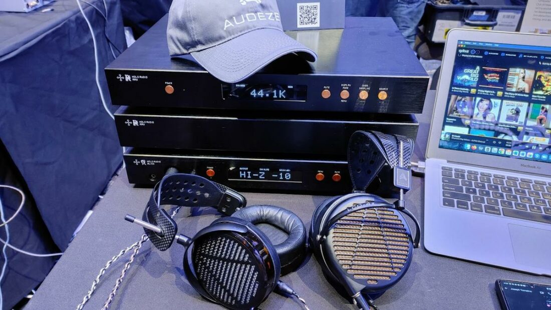 AUDEZE LCD-5 and LCD-4z, paired with Holo Audio Bliss amplifier and May DAC.