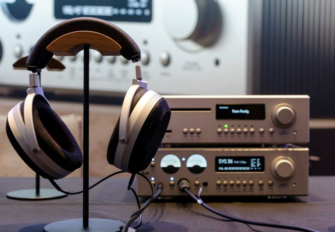T+A's flagship Solitaire P headphones, HA200 amplifier, and MP 200 Multisource Player. (Photo credit: T+A)