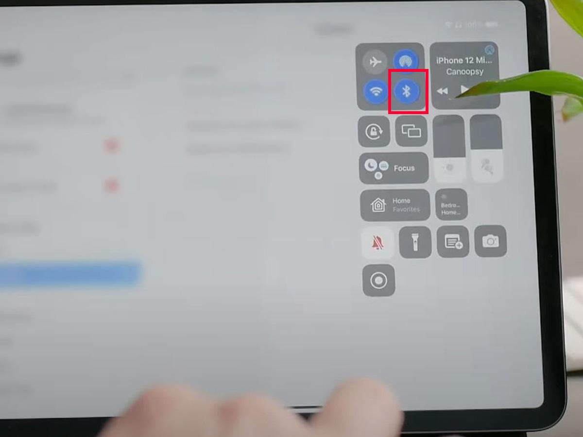 Turn on bluetooth on your iPad. (From: Youtube/Foxtecc)